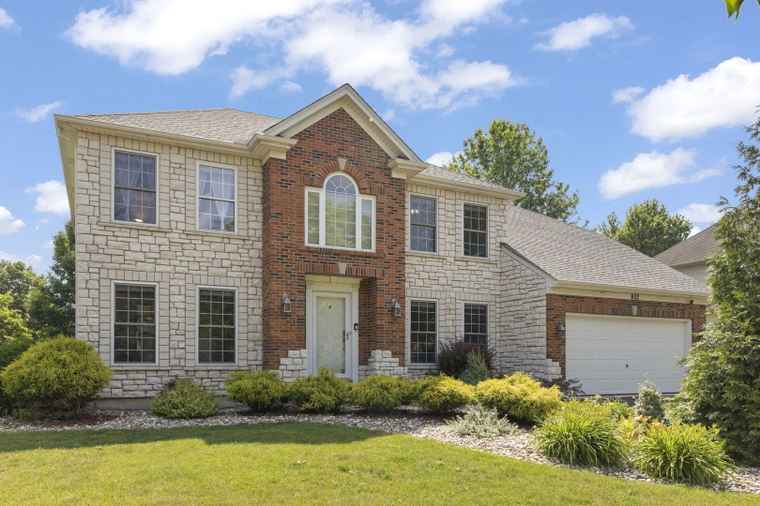 Photo of 602 Spruce Ct Oswego, IL 60543