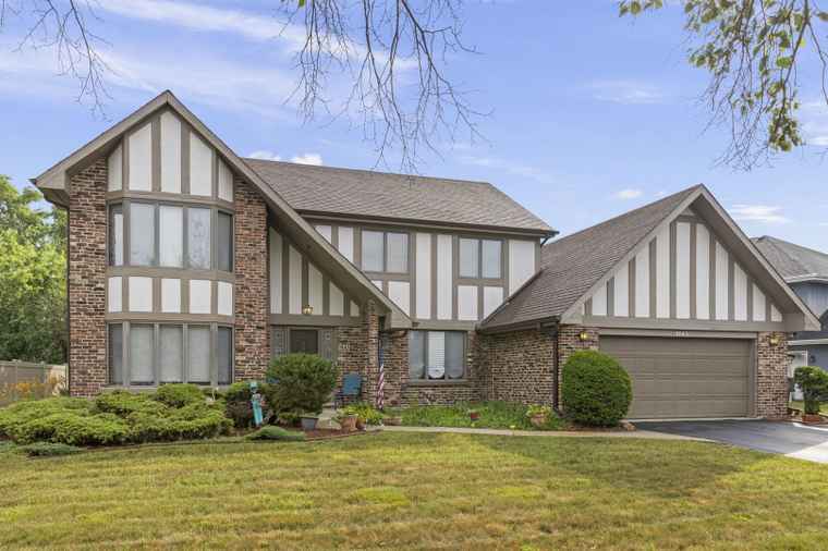 Photo of 3043 Bonnie Brae Flossmoor, IL 60422