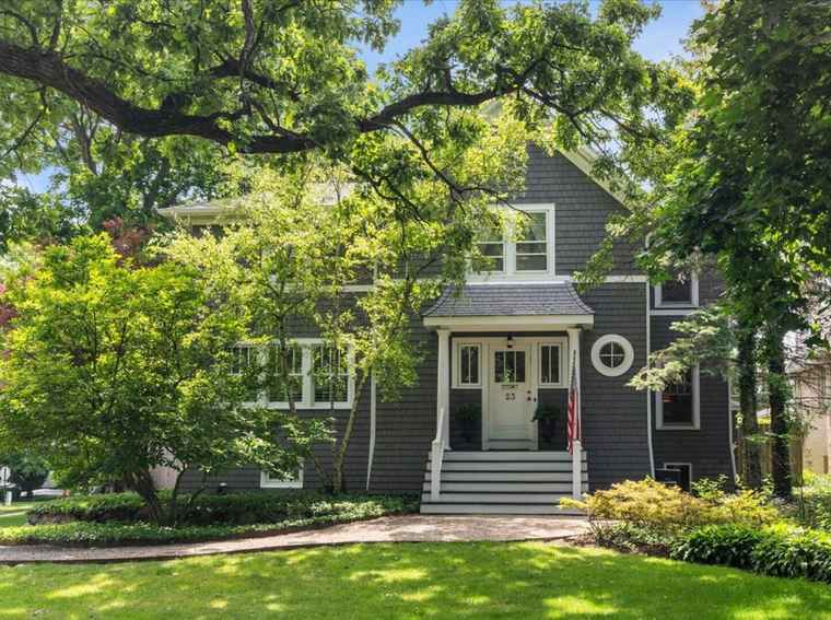 Photo of 23 Washington Rd Lake Forest, IL 60045