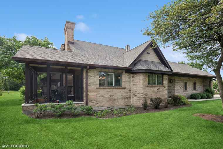 Photo of 1709 Pebble Beach Ct Hoffman Estates, IL 60169