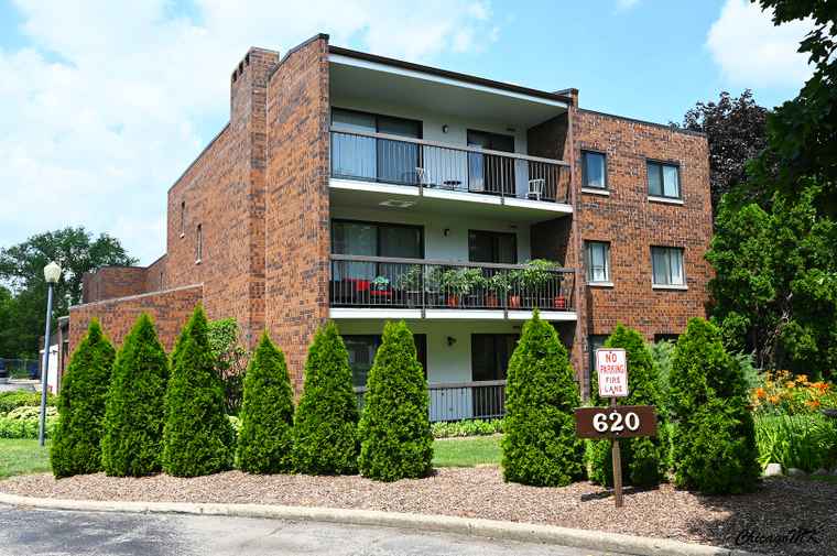 Photo of 620 S York Rd #101 Bensenville, IL 60106