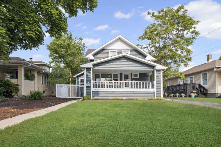 Photo of 238 N Cornell Ave Villa Park, IL 60181