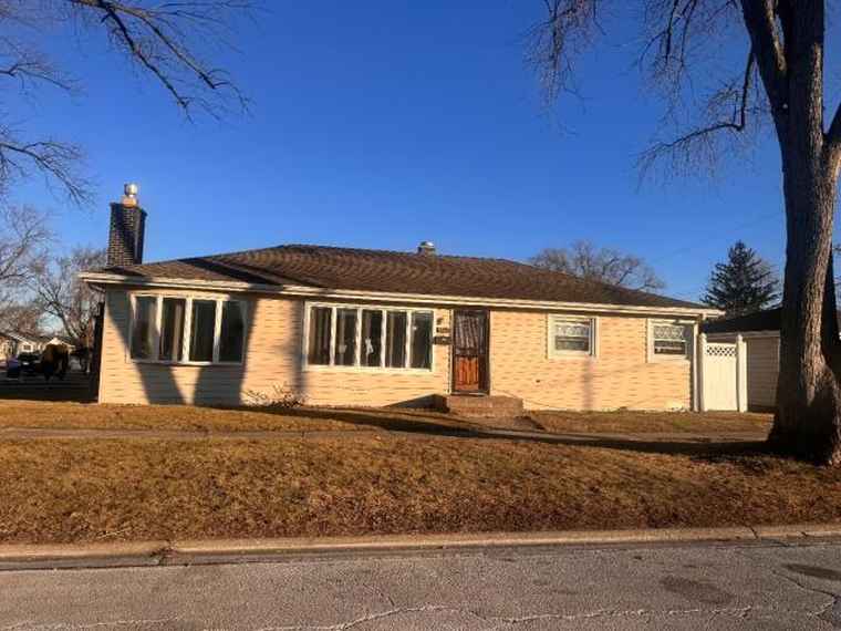 Photo of 8845 S 51st Ave Oak Lawn, IL 60453
