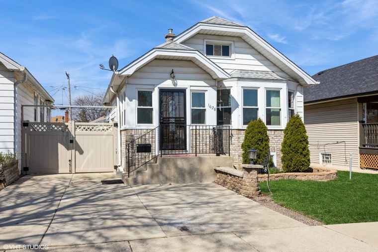 Photo of 1628 N 16th Ave Melrose Park, IL 60160