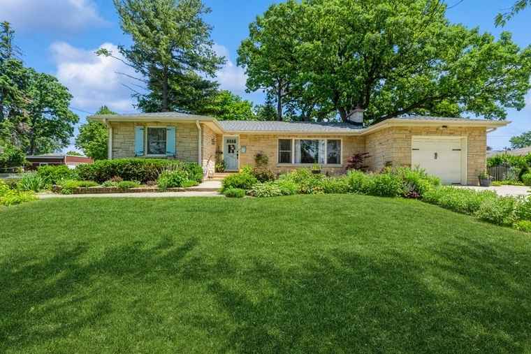 Photo of 7807 Pershing Blvd Kenosha, WI 53142