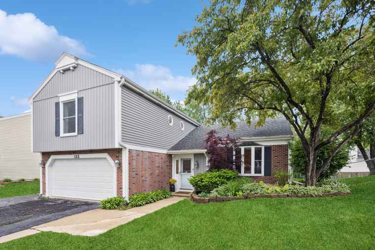 Photo of 122 E Sherman St Bartlett, IL 60103