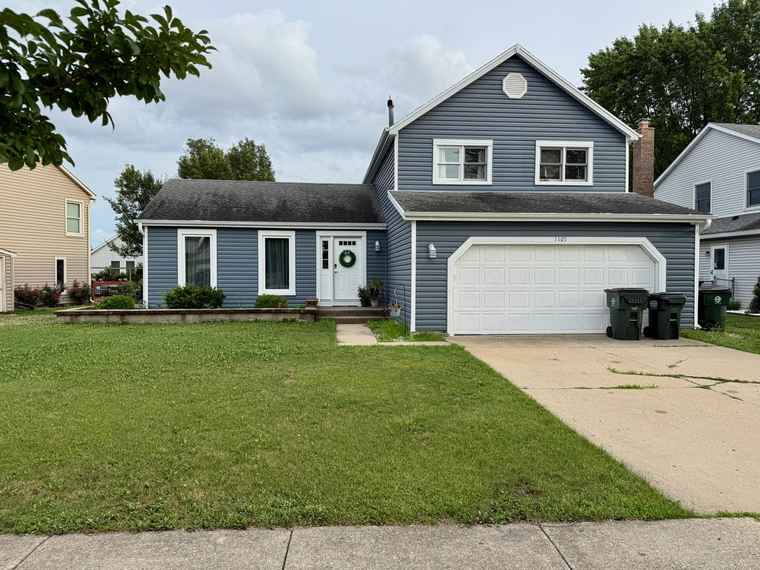Photo of 1105 Wilmington Ln Hoffman Estates, IL 60169