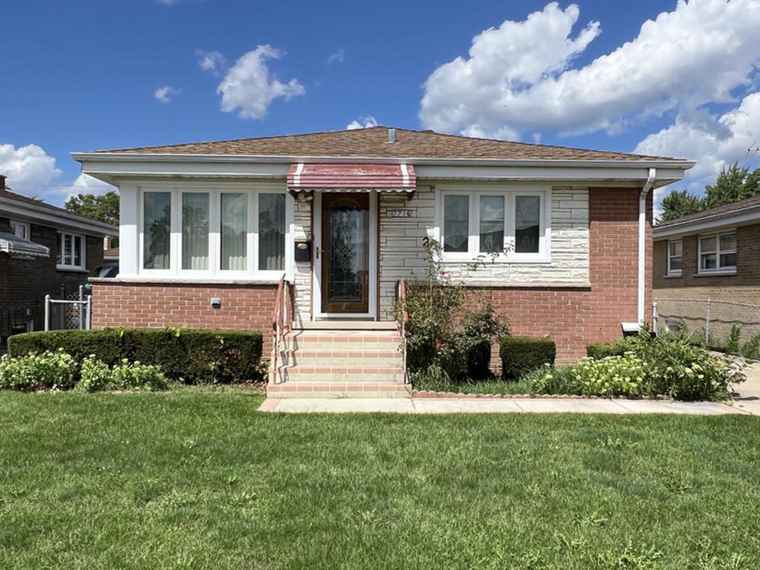 Photo of 7716 W Winona St Norridge, IL 60706