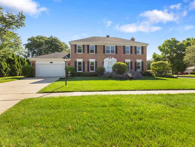 Photo of 3925 Charlemagne Dr Hoffman Estates, IL 60192