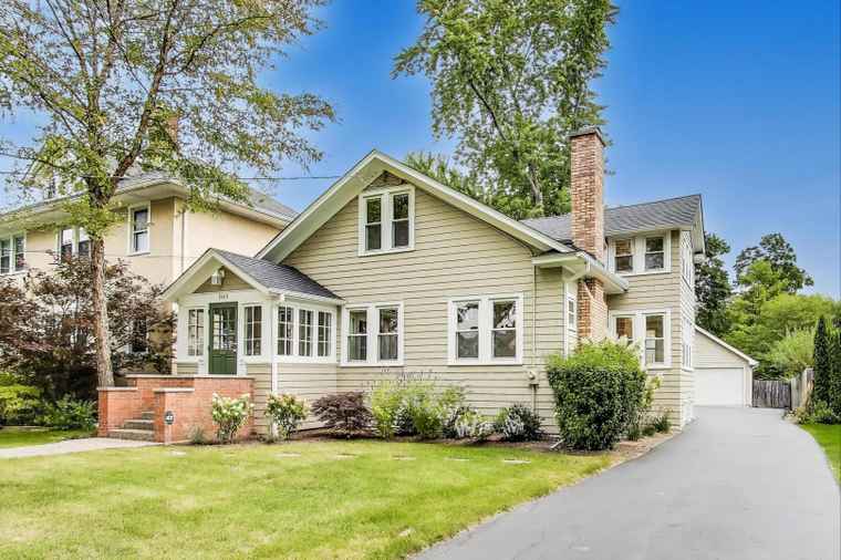 Photo of 1345 Saint Johns Ave Highland Park, IL 60035