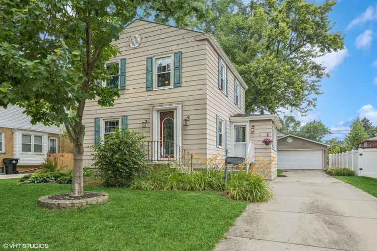 Photo of 1300 Highridge Pkwy Westchester, IL 60154