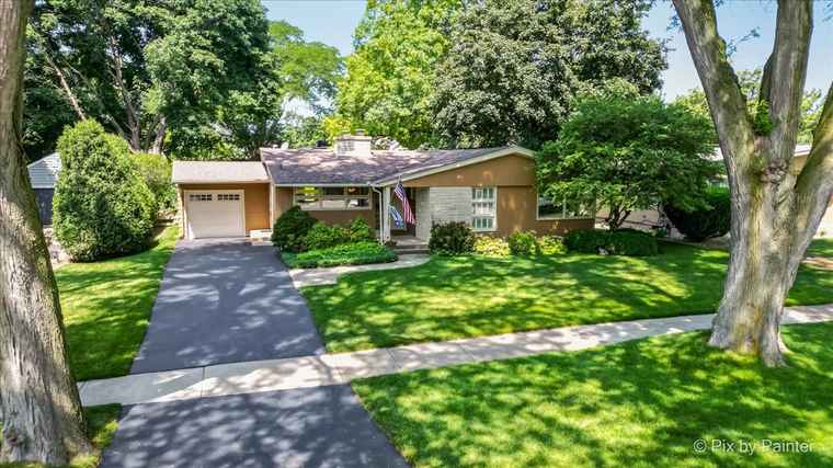 Photo of 1327 S 3rd St St. Charles, IL 60174