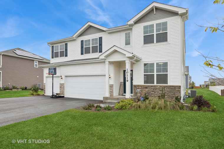 Photo of 10119 Central Park Blvd Huntley, IL 60142