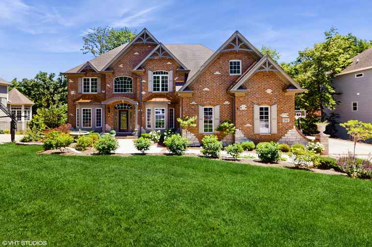 Photo of 761 Reserve Ct South Elgin, IL 60177