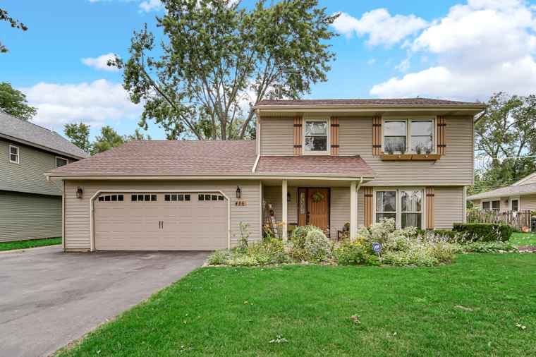 Photo of 486 Hiawatha Dr Carol Stream, IL 60188