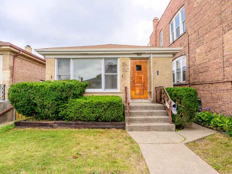 Photo of 5783 N Elston Ave Chicago, IL 60646