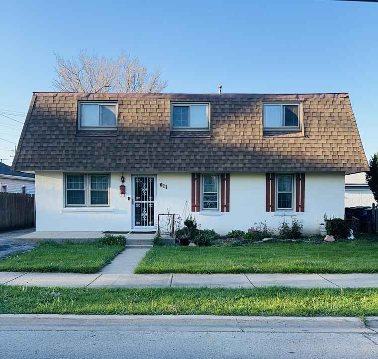 Photo of 611 W Green St Bensenville, IL 60106