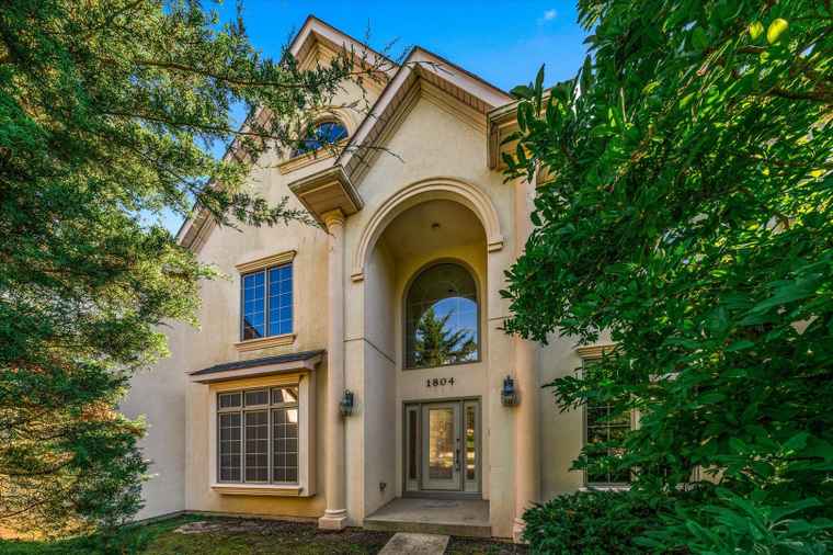 Photo of 1804 Princess Cir Naperville, IL 60564