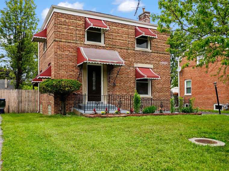Photo of 2640 Westbrook Dr Franklin Park, IL 60131
