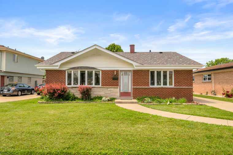 Photo of 12236 S Hamlin Ave Alsip, IL 60803