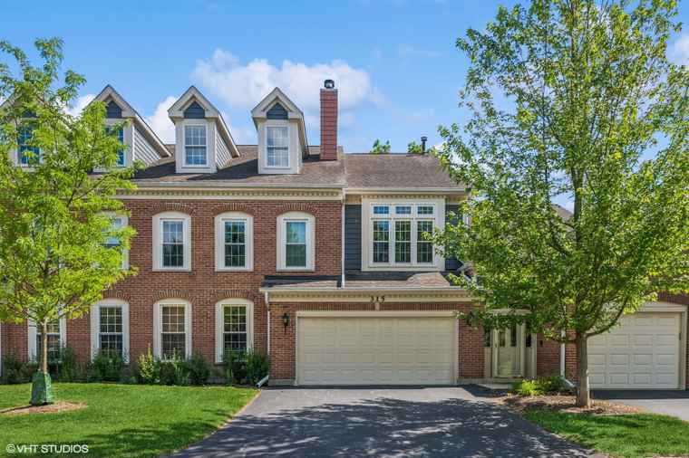 Photo of 315 Princeton Ln Glenview, IL 60026