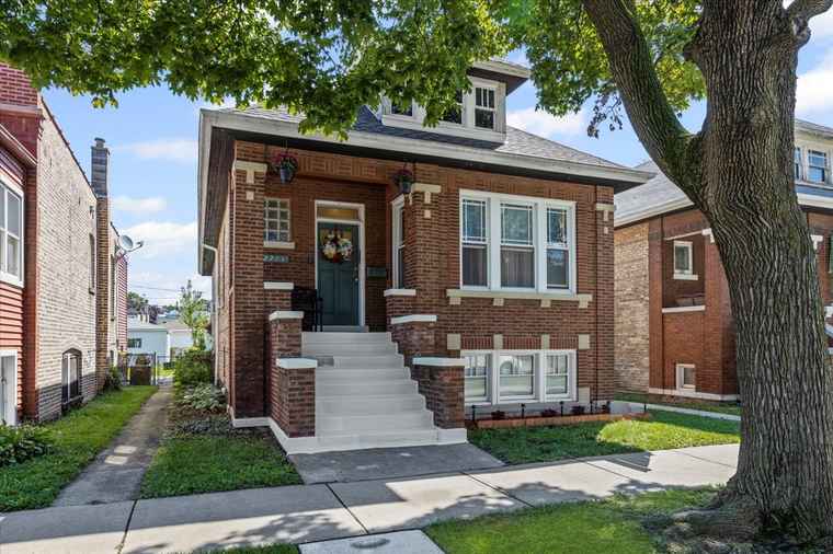 Photo of 2223 S Lombard Ave Cicero, IL 60804