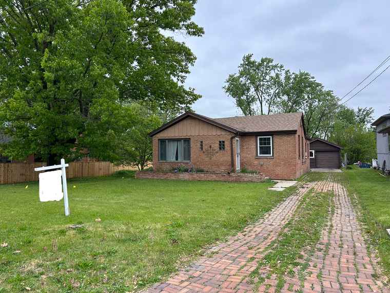 Photo of 4932 158th St Oak Forest, IL 60452