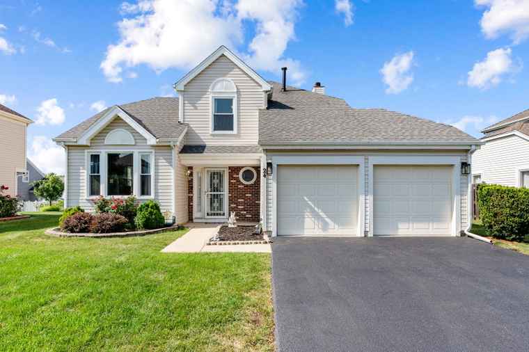 Photo of 24 Fillmore Ln Streamwood, IL 60107
