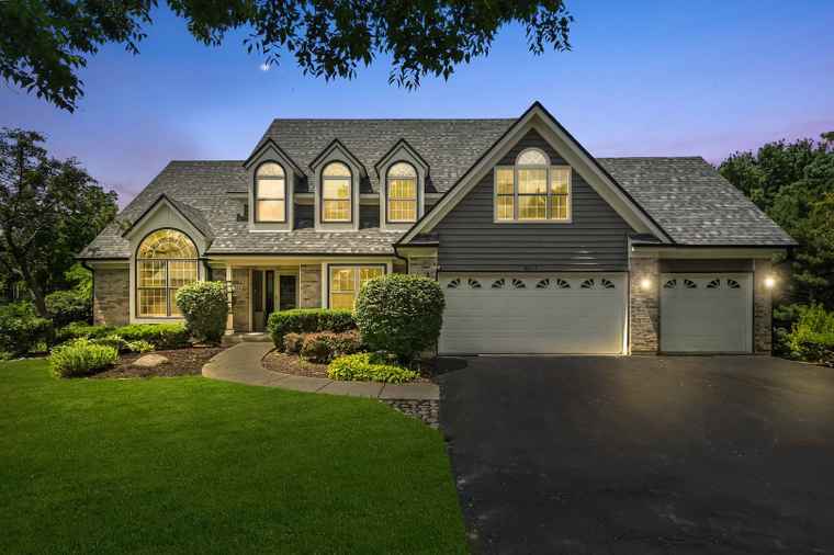 Photo of 4012 Demaret Ct Woodridge, IL 60517