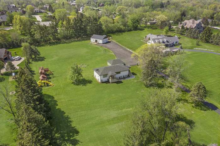 【2024年最新】海外限定の人気アイテム Lemont, St, 111th 12628 IL Redfin | 60439 土地