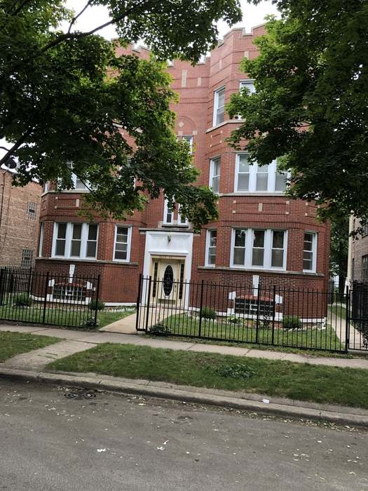 8624 S Ingleside Ave Chicago Il 60619 Mls 10046707 Redfin