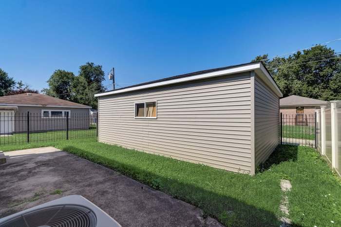 3 clyde court hyde park clearance ny