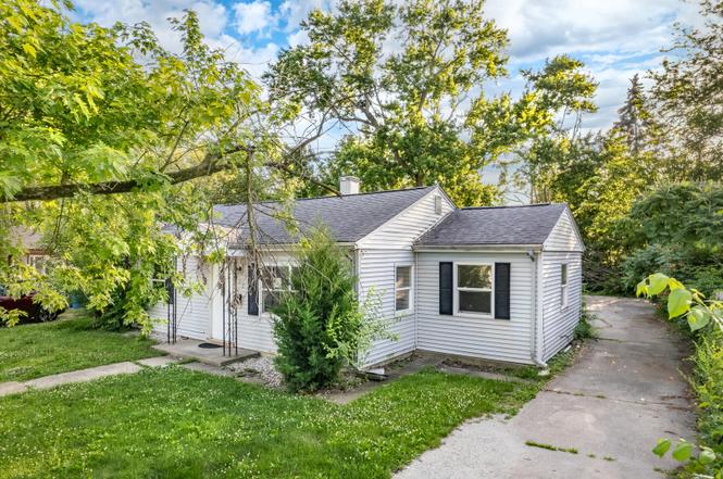 777 Francine Dr, Kankakee, IL 60901 | For Sale ($70,000