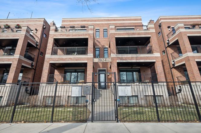 2024 W LEMOYNE St Unit 2W, Chicago, IL 60622 | MLS# 10725017 | Redfin