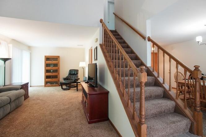 2024 CHARTER POINT Dr, ARLINGTON HEIGHTS, IL 60004 | MLS# 09610031 | Redfin