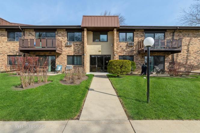 2628 N Windsor Dr N 104, Arlington Heights, IL 60004