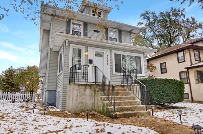 familiar × ajew 3125 Maple Ave, Berwyn, IL 60402 | Redfin