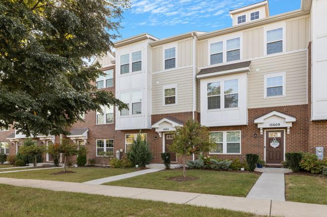sharma✕4 15611 Alice Mae Ct, Orland Park, IL 60462 | Redfin
