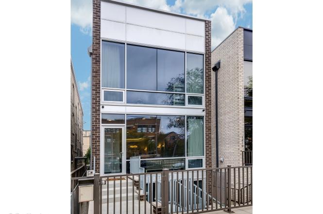 1421 N Cleaver