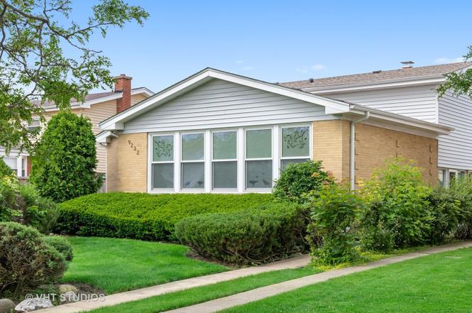 megu ③ 9232 Maple Ct, Morton Grove, IL 60053 | Redfin
