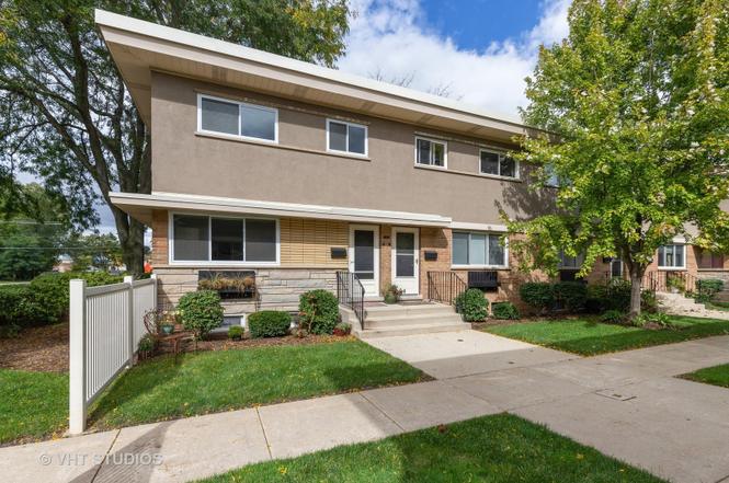 606 S Milwaukee Ave Unit A, Libertyville, IL 60048 | MLS# 10540731 | Redfin