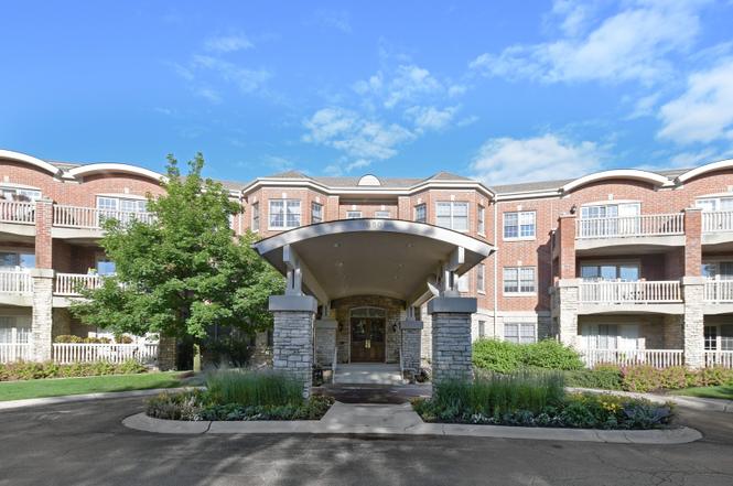 950 Augusta Way #207, HIGHLAND PARK, IL 60035 | MLS# 10000733 | Redfin