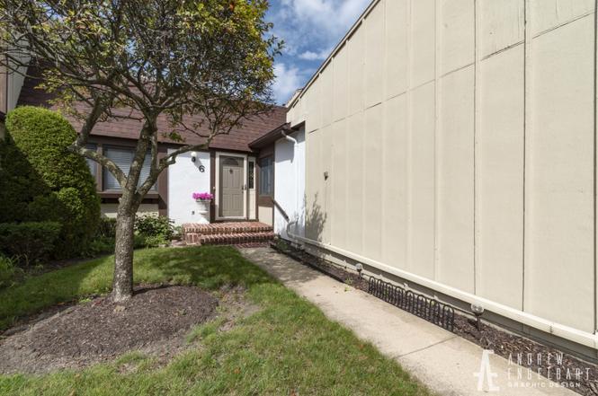6 Hawthorne Sq, Indian Head Park, IL 60525 | MLS# 10473827 | Redfin