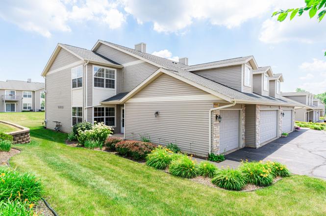 966 Kelly Ln #966, Sycamore, IL 60178 | Redfin