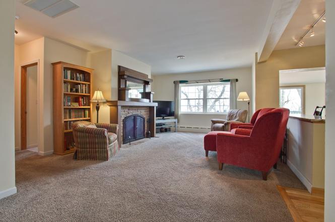 108 Hickory Rd, Lake In The Hills, IL 60156 | MLS ...