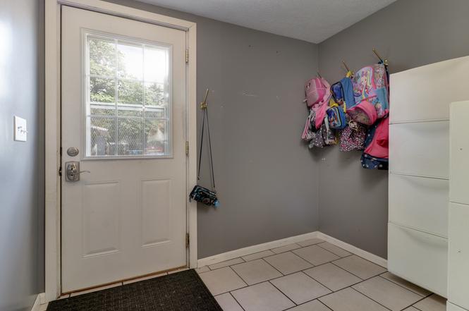209 W Boundary St Stanford IL 61774 MLS 11478933 Redfin 209-w-boundary-st-stanford-il-61774-mls-11478933-redfin