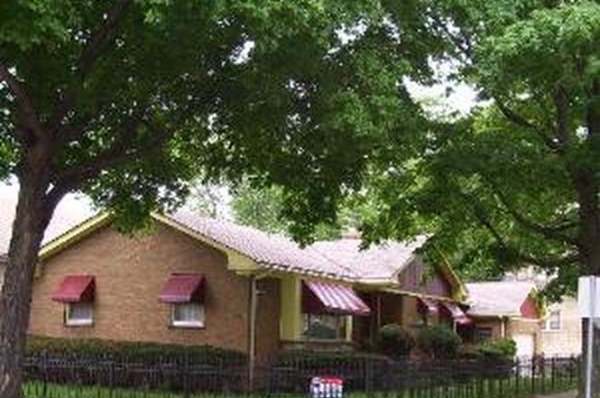 h1loc0✕4 8557 S Laflin St, CHICAGO, IL 60620 | Redfin