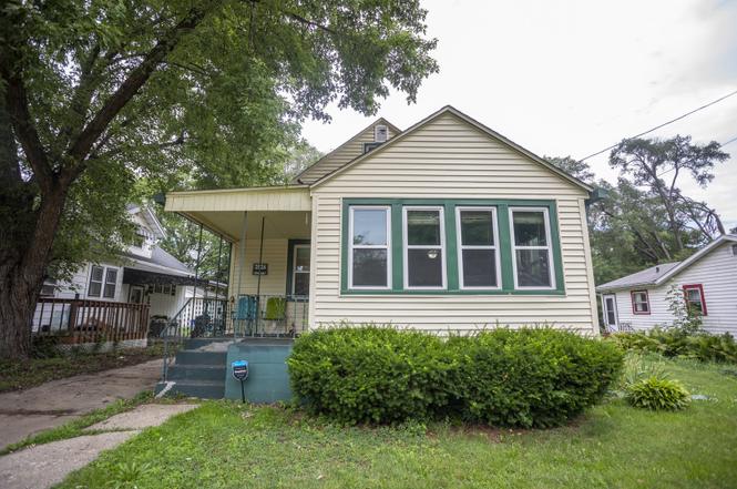 2826 10th St, Rockford, IL 61109 | MLS# 11142998 | Redfin