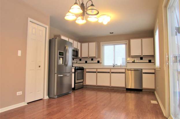 2401 Stanton Cir Lake In The Hills Il 60156 Mls 10981045 Redfin