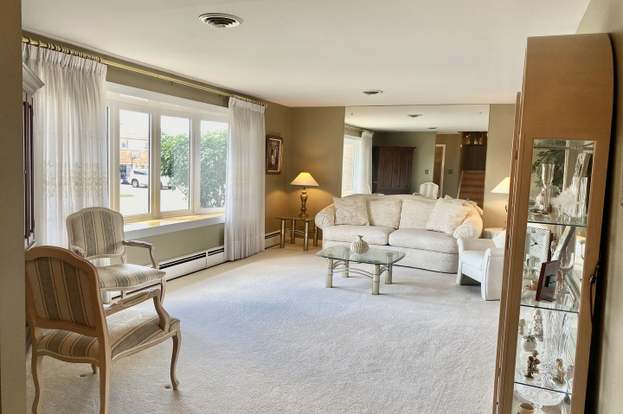 919 Helen Dr Melrose Park Il 60160 Mls 11139046 Redfin